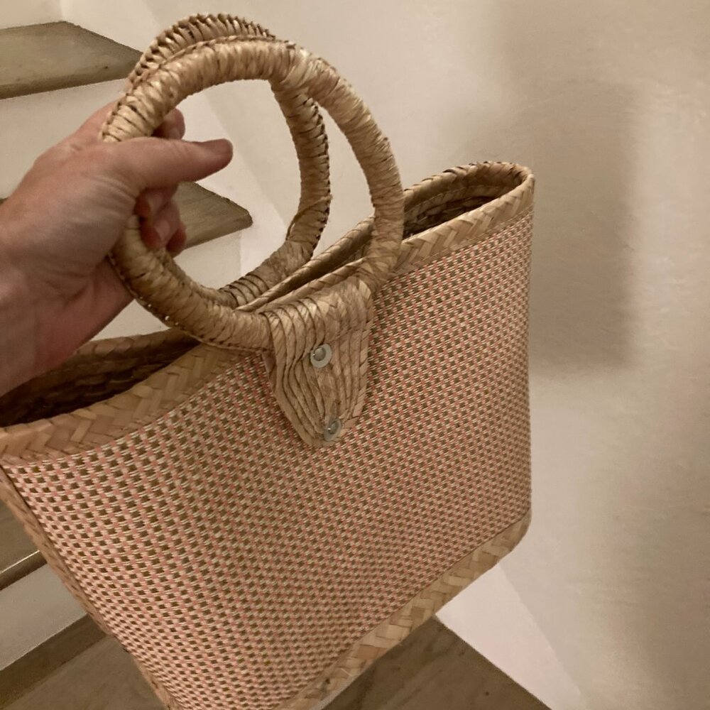 Woven palm leaf TierrAmor purses - Picture 6 of 6